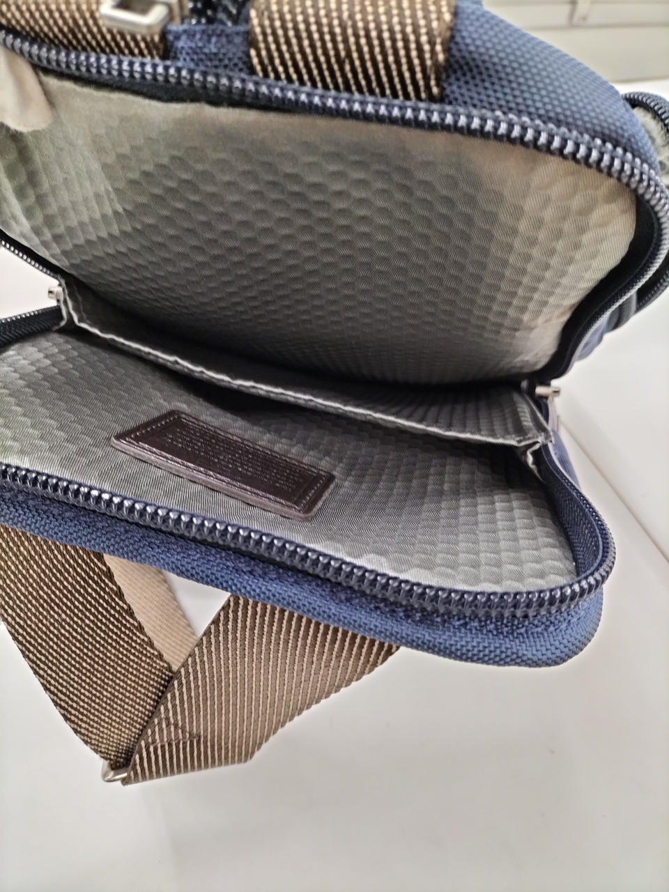 10.1インチのタブレットが収納可能です