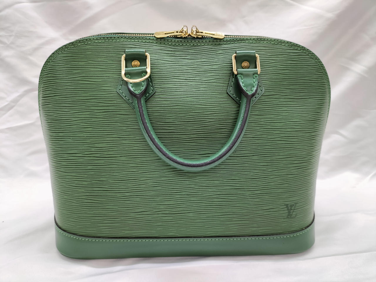 ボルネオグリーンと思われます。