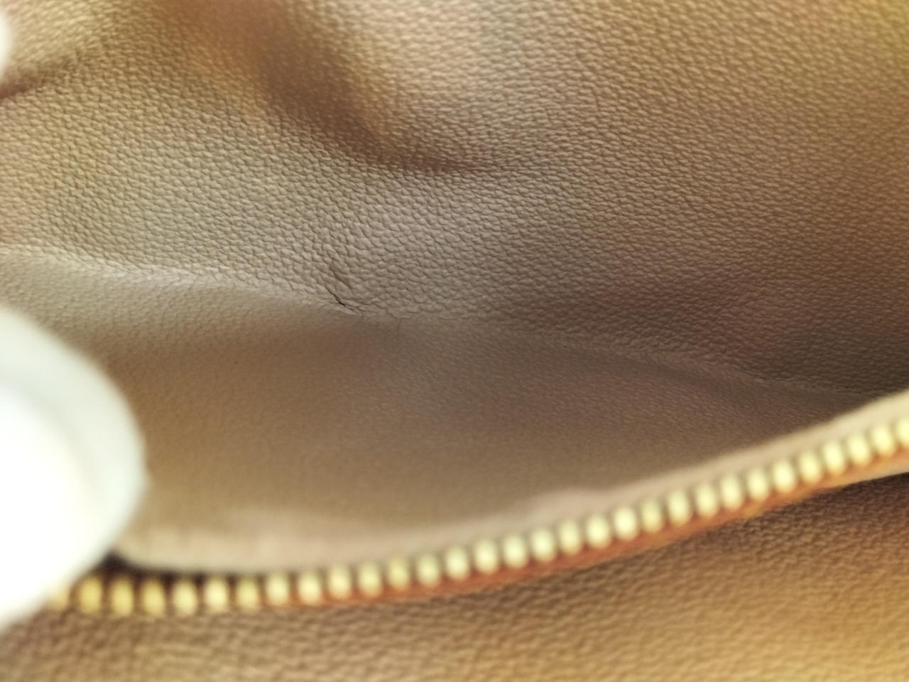 ポケット内部綺麗です。多少ベタあり