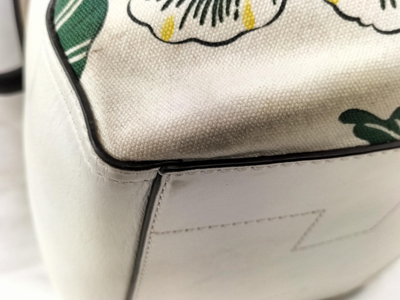 プリント柄部分汚れ有り