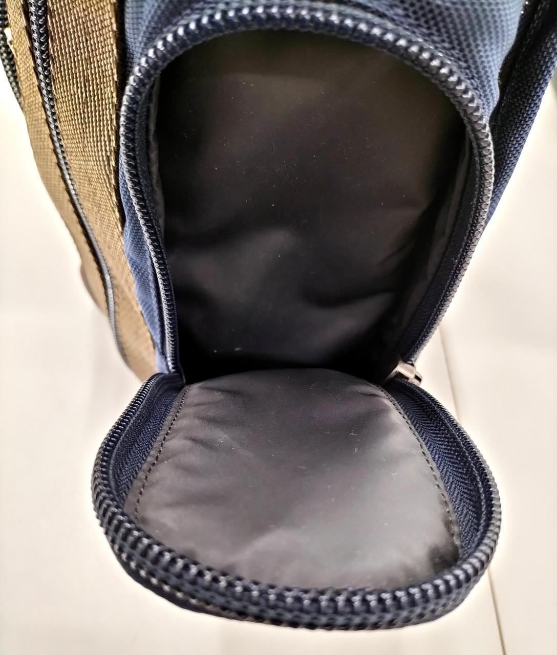 折りたたみ傘やマイボトルが入れられます。