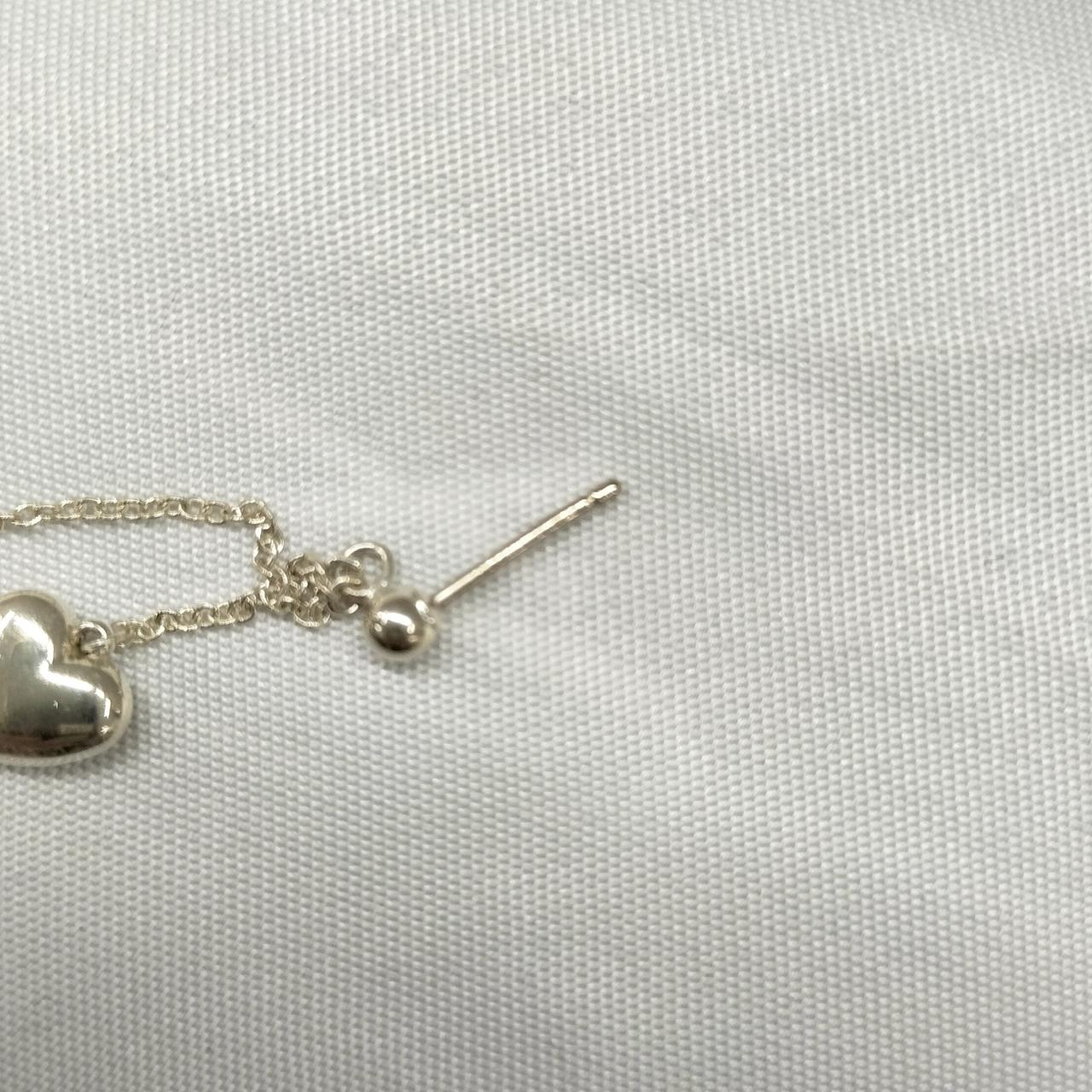 片方のポスト部分若干の歪みあり