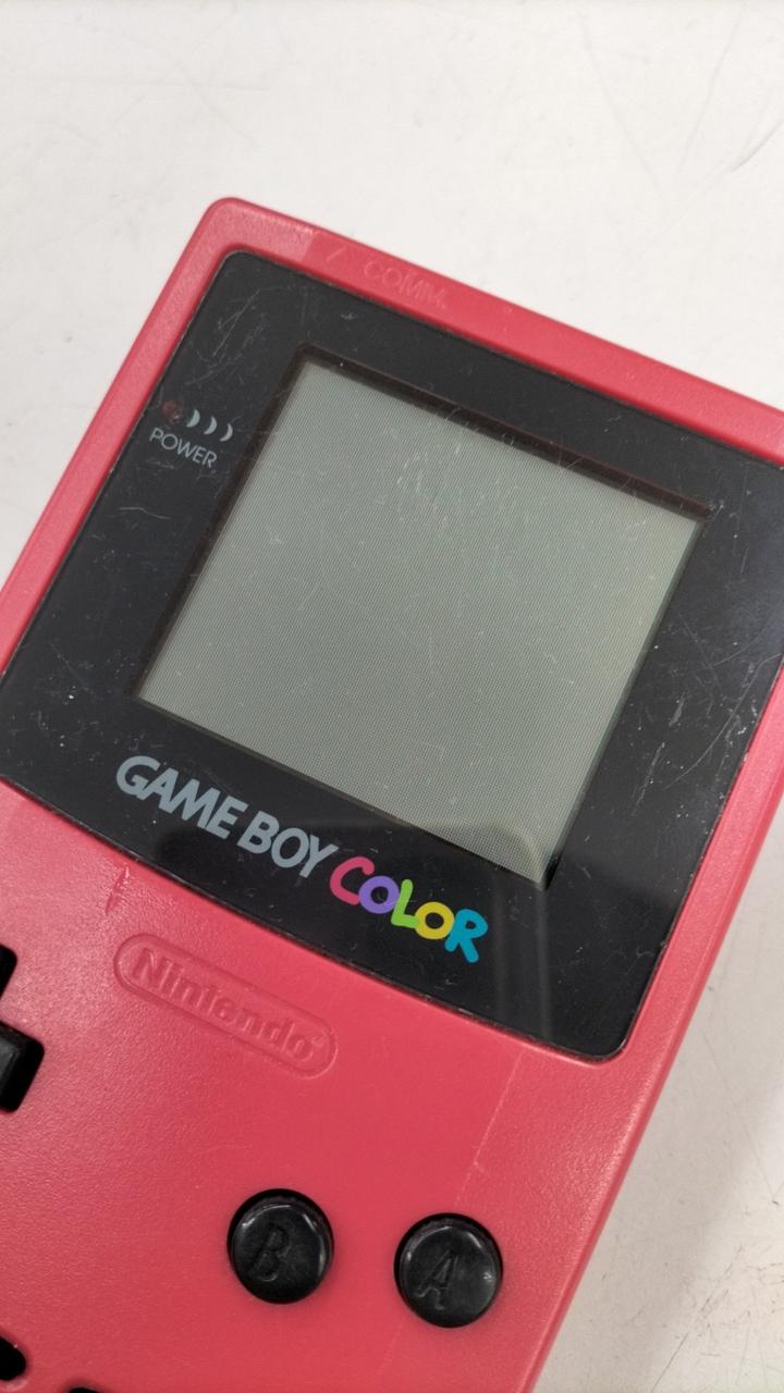 画面に細かいキズあり。