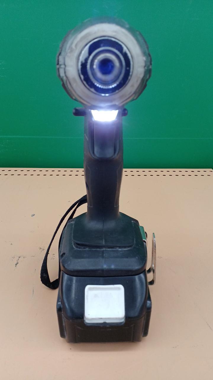 LED点灯しました。