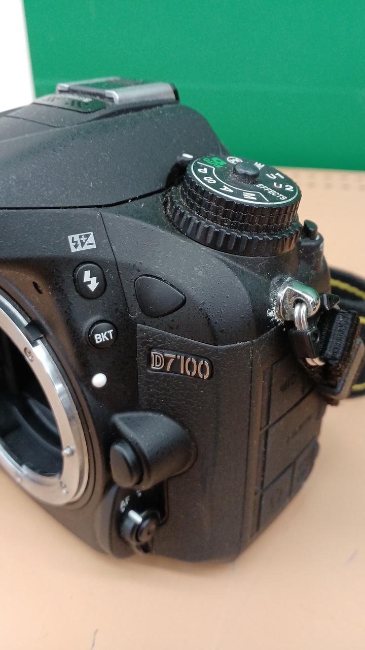 【美品】Nikon D7100【レンズ付き】 ニコン Nikon D7100 レンズセット AF-S 18-105mm デジタル一眼