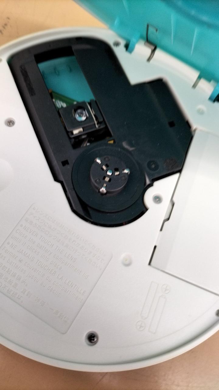 SONY ポータブルCD/DVDプレイヤー 卓上オーディオ (Tabletop Audio): ポータブルCDプレイヤー(SONY