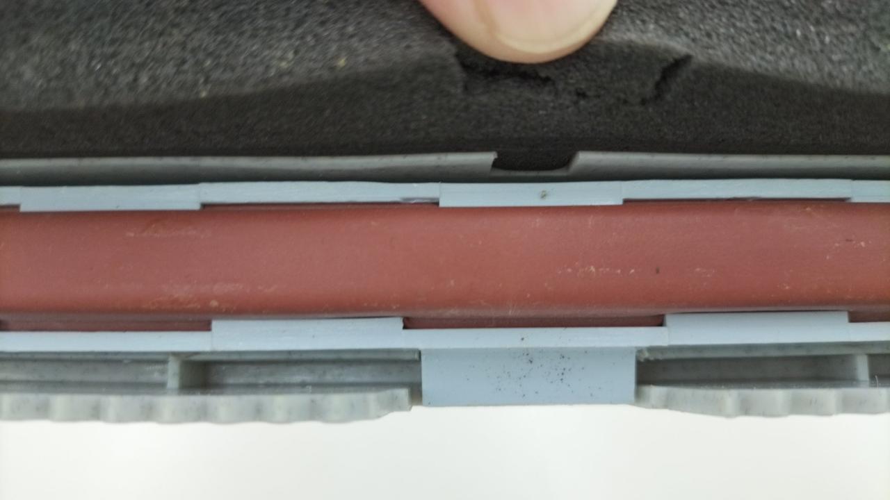 スポンジに破れあり