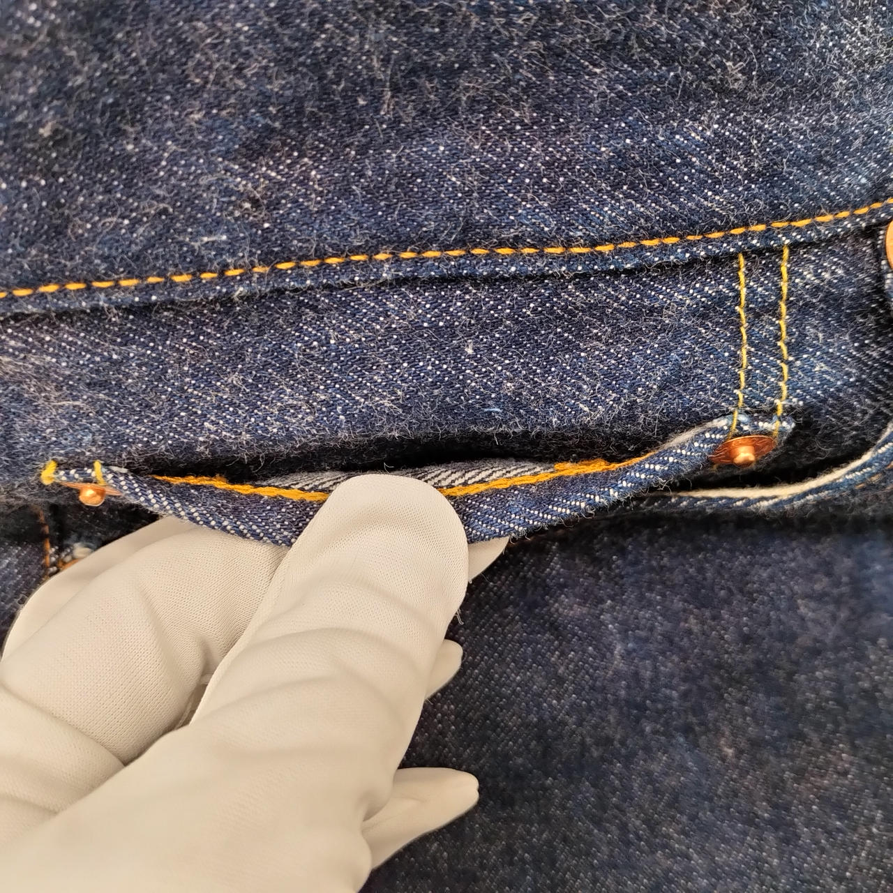 コインポケット裏チェーンステッチ