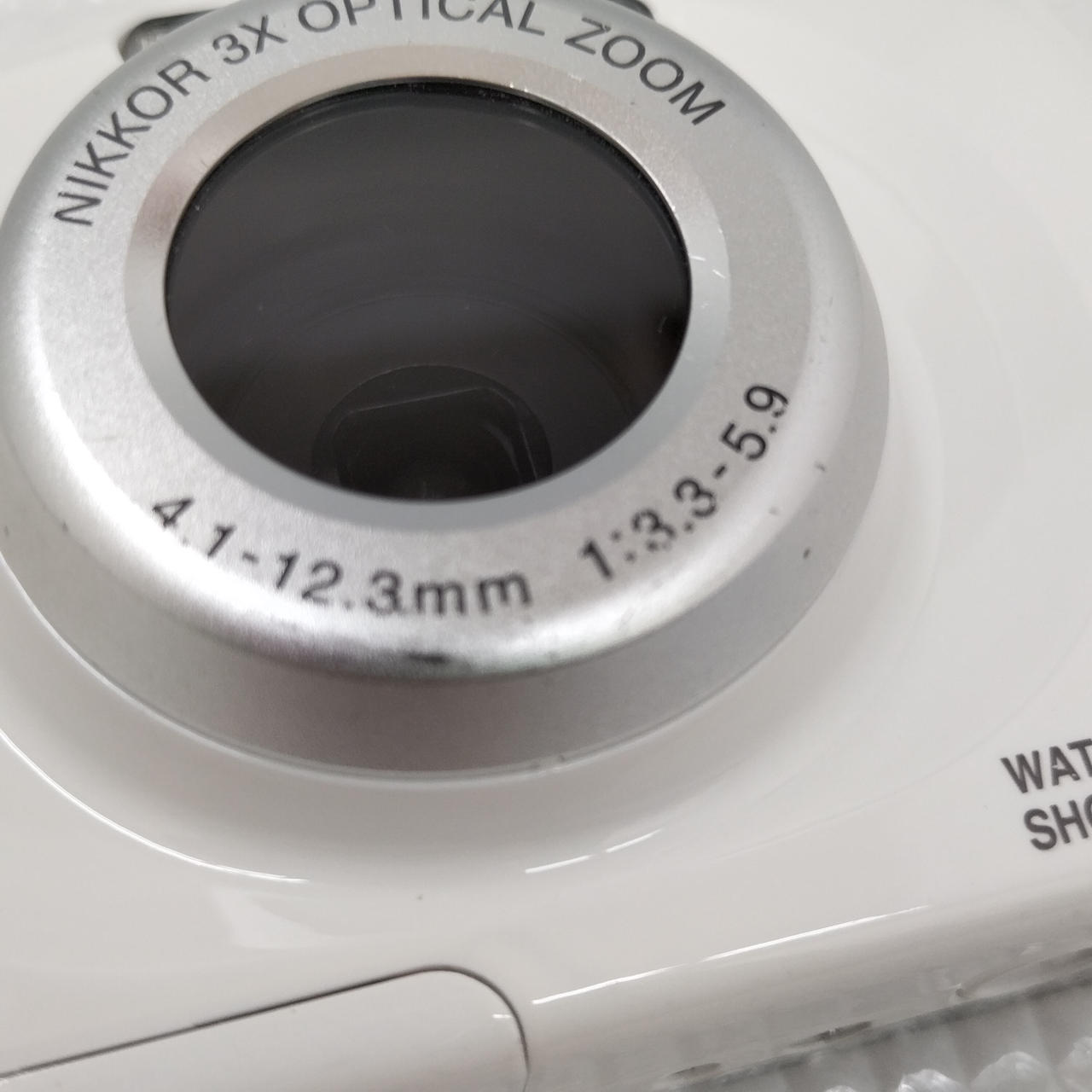 レンズ周りのこすれ