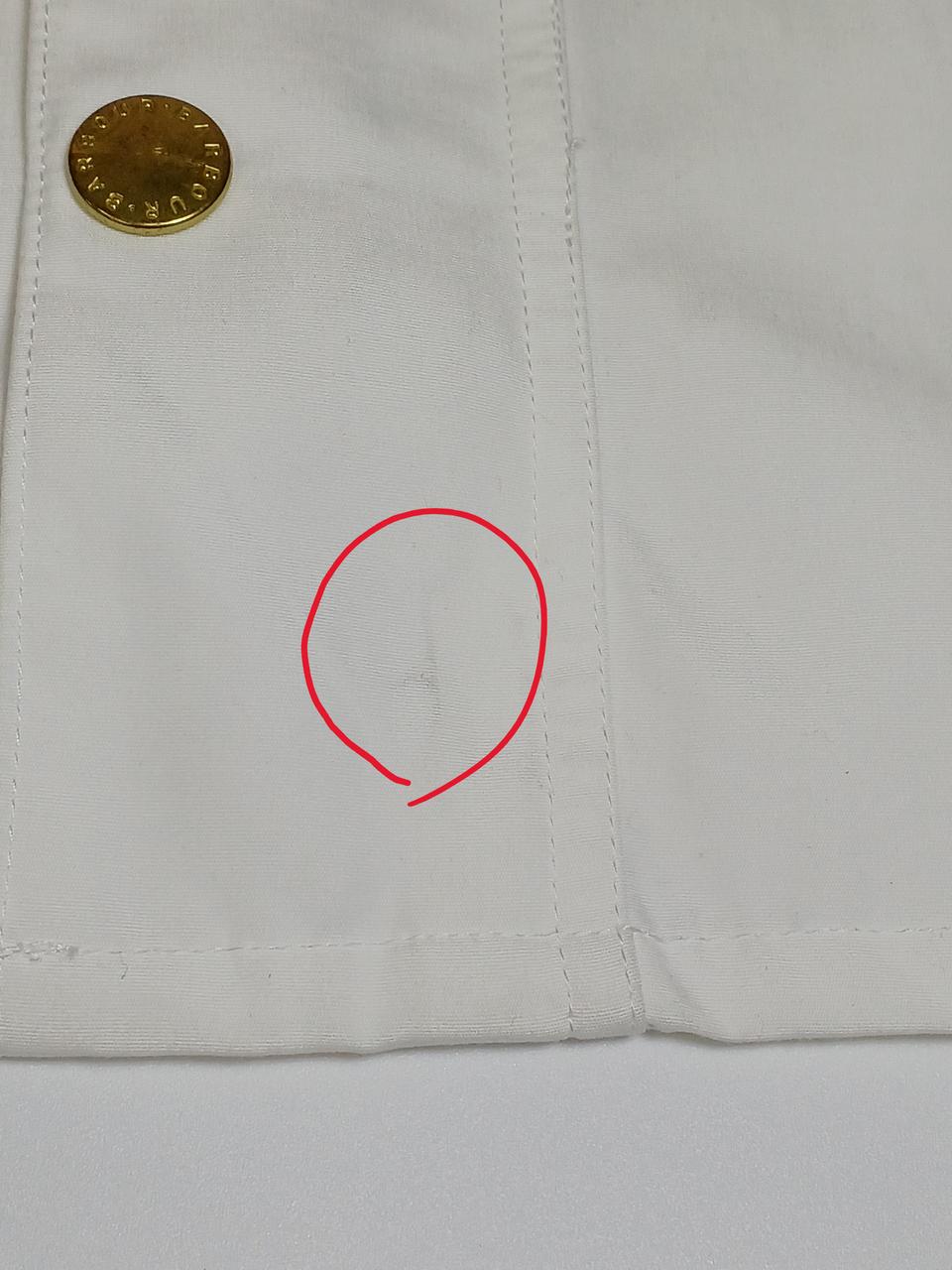 マークの箇所に汚れが有ります