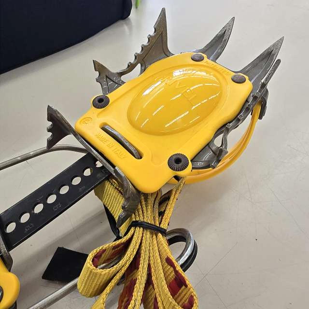 GRIVEL|12爪アイゼン ケース付き|HARDOFFオフモール(オフモ GRIVEL|12爪アイゼン ケース付き|HARDOFFオフモール(オフモ