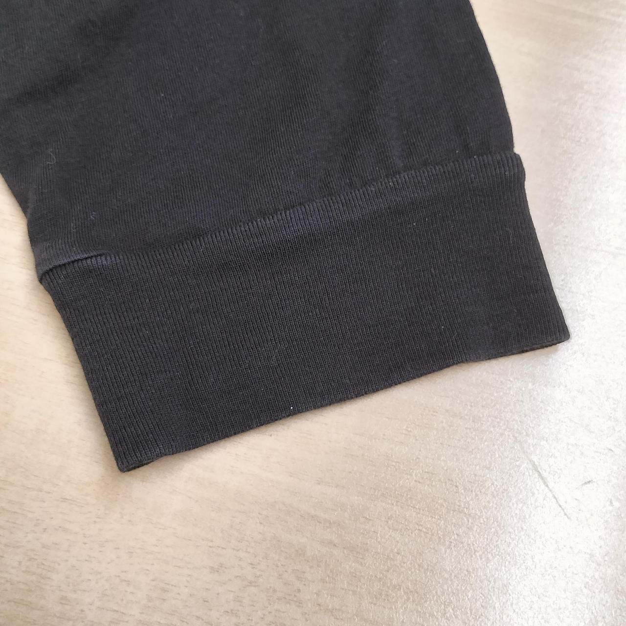 袖口色褪せ有り