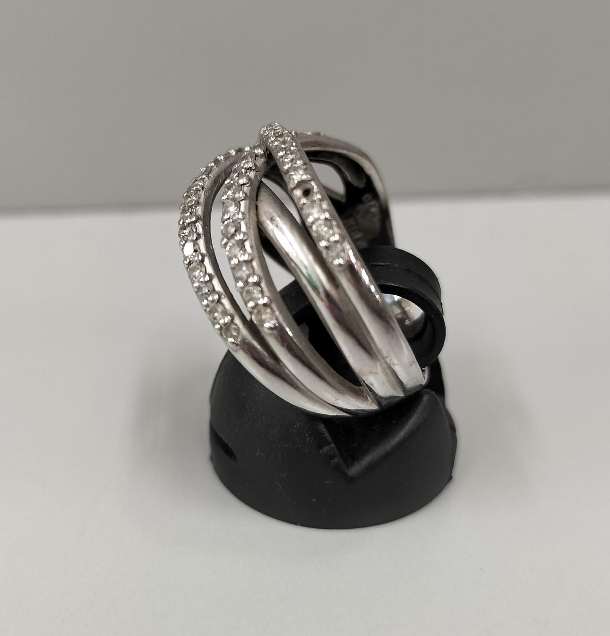 ダイヤモンド一粒欠品