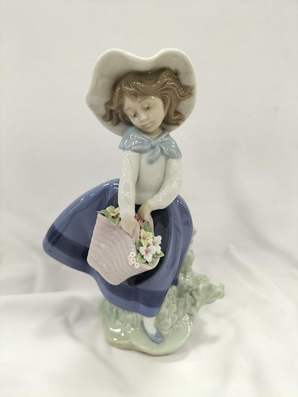 LLADRO きれいな花ばかり きれいな花ばかり | リヤドロ公式オンライン