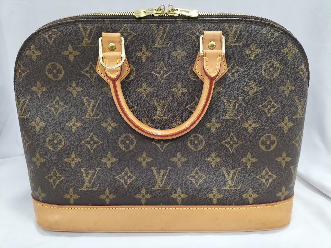 底部ヌメ革シミあり