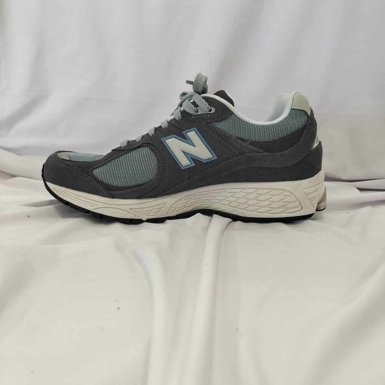 New Balance 2002R テラスモール限定 New Balance新作が続々登場🤍❤️ | ABC-MART | ショップ