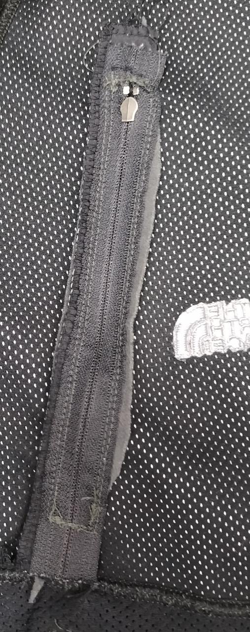 胸ポケット内側