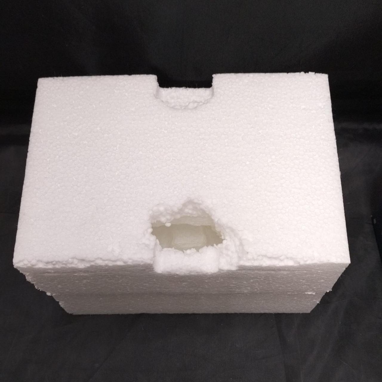 発泡スチロール破損