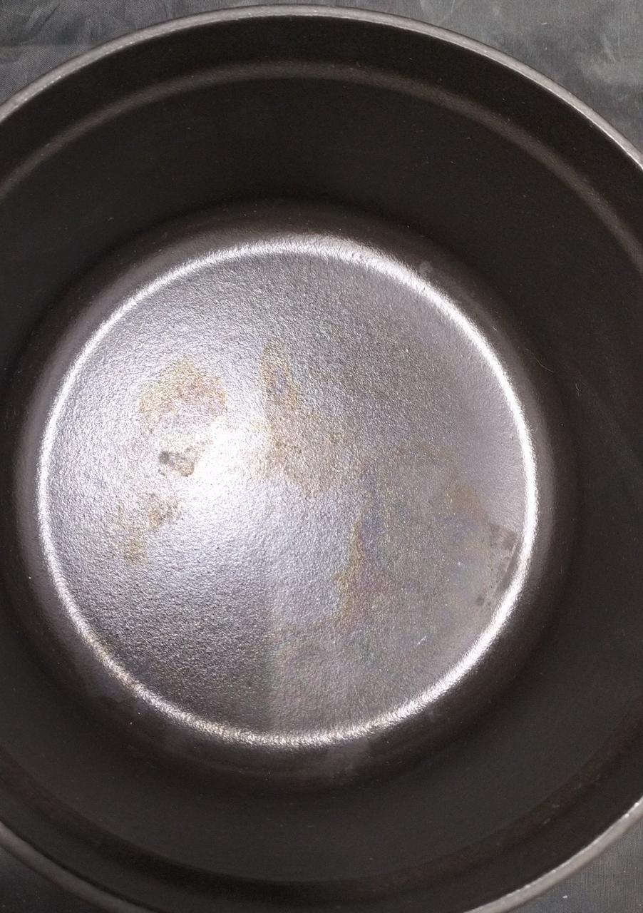 内側に変色があります。