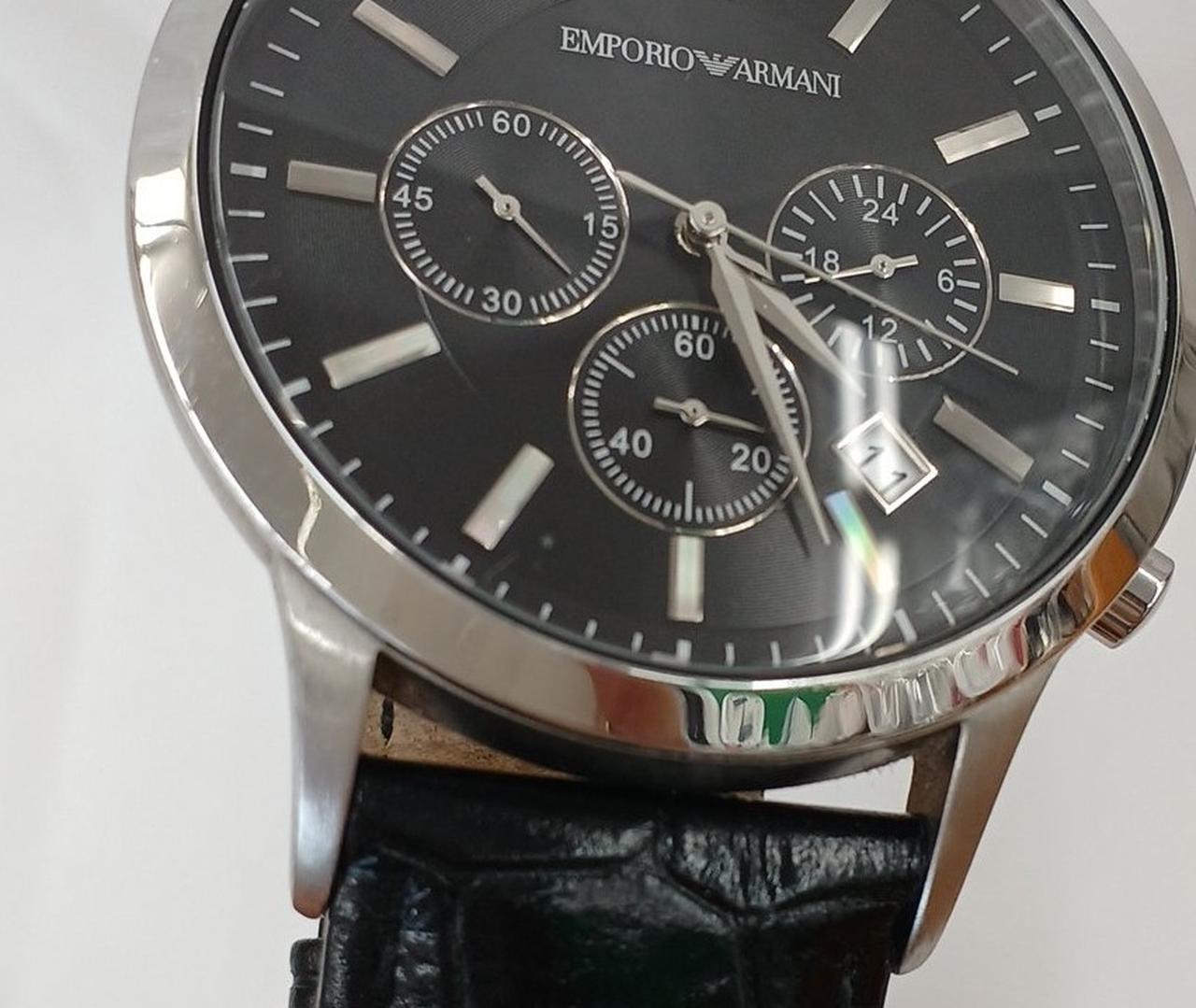 左下(6時7時の間)に小さな傷有