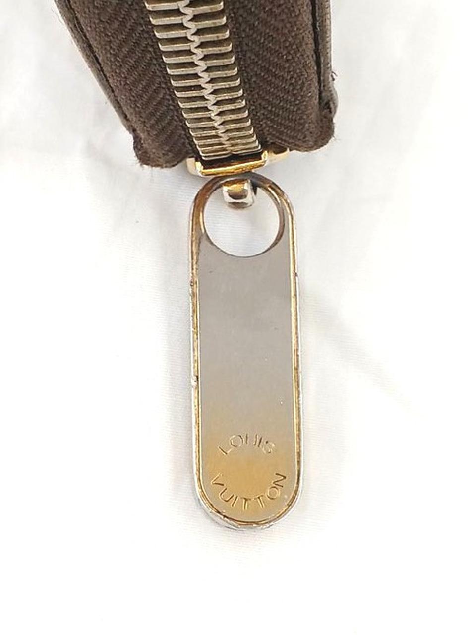 スライダー部分剥がれあり。