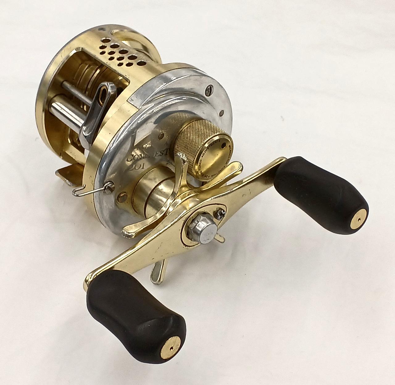 SHIMANOベイトリール2台 CALCUTTA200&Scorpion1500 SHIMANOベイトリール2台 CALCUTTA200&Scorpion1500 フィッシング