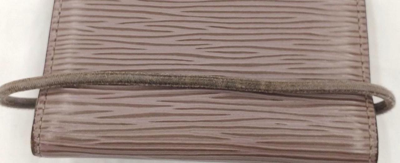 ゴム部分ヨゴレ、緩みあり。