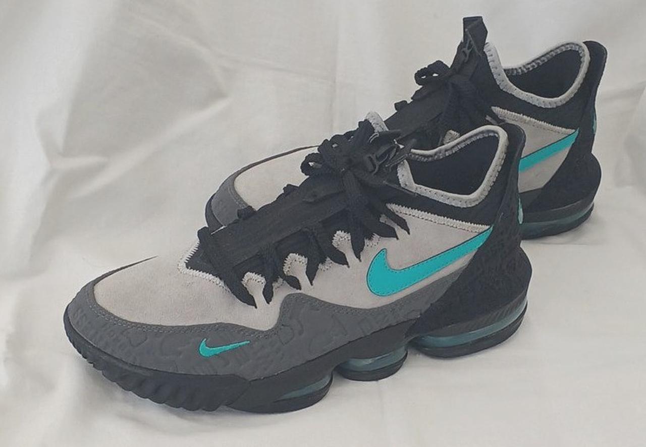 【早い者勝ち】ATMOS × NIKE LEBRON16 CLEAR JADE atmos Nike LeBron 16 Low Clear Jade CD9471-003 | SneakerNews.com