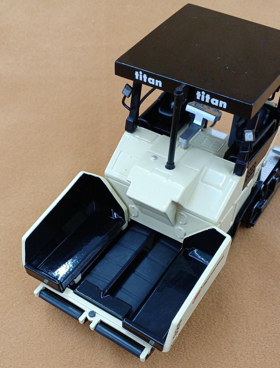 d*r様 Hillbilly w 50 ハカランダ ハードケース付き　出品終わり d*r様 Hillbilly w 50 ハカランダ ハードケース付き 出品終わり