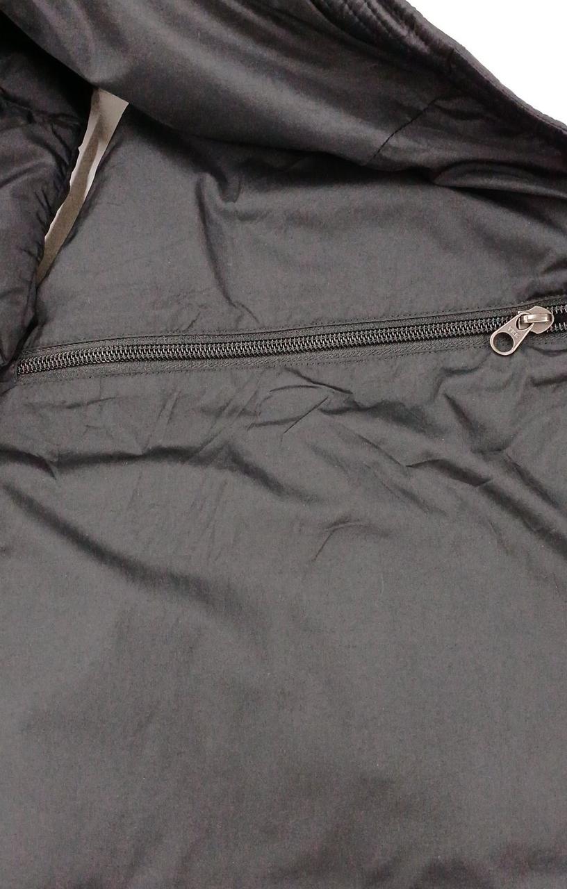 左のみ内ポケットあり