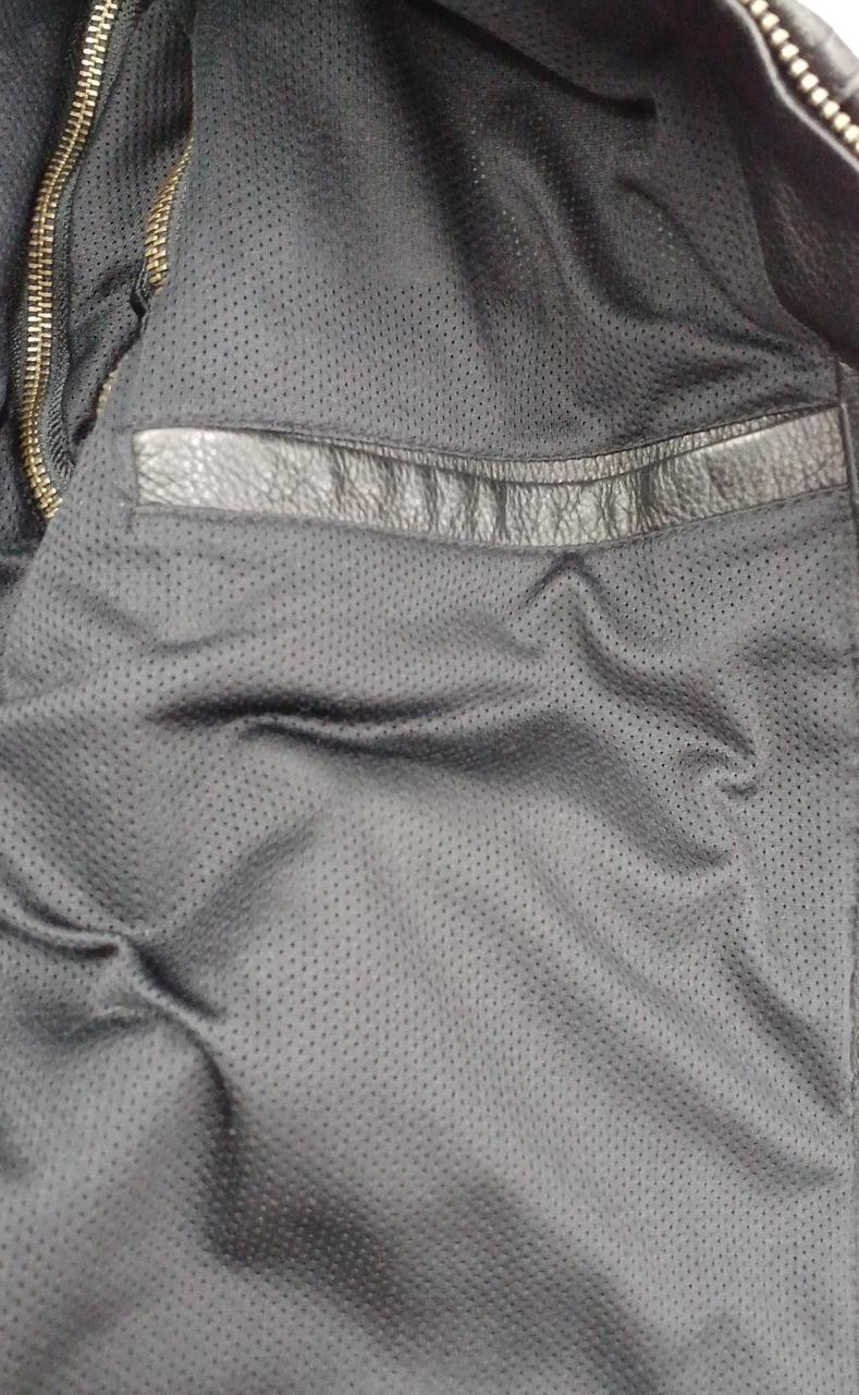 左、内ポケットあり