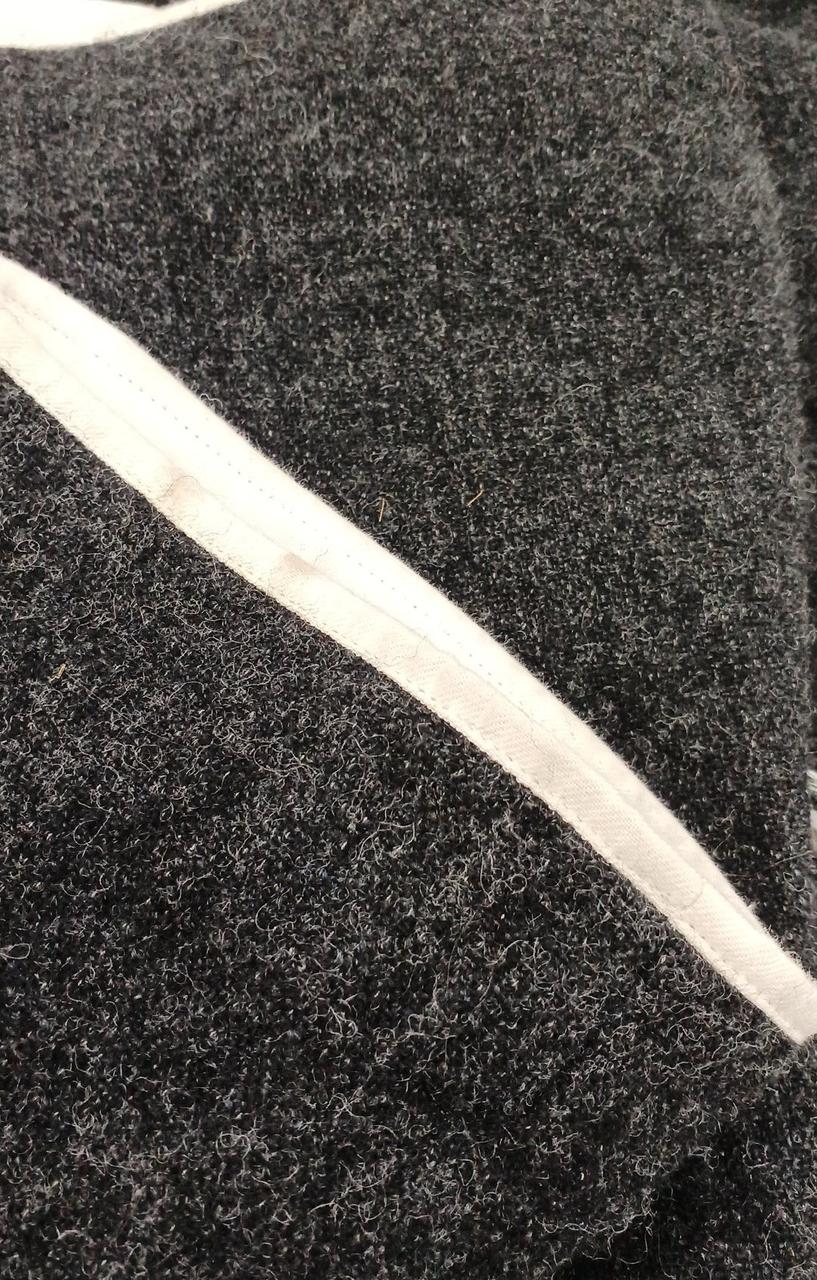 裾パイピングにも汚れ