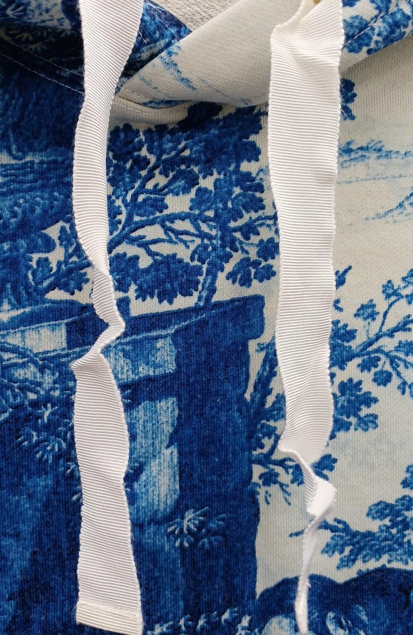 洗剤の強い香りがします