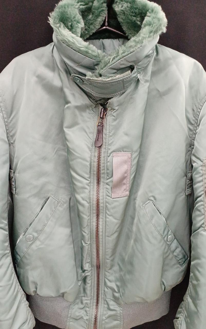 襟は二通りのデザインが楽しめます