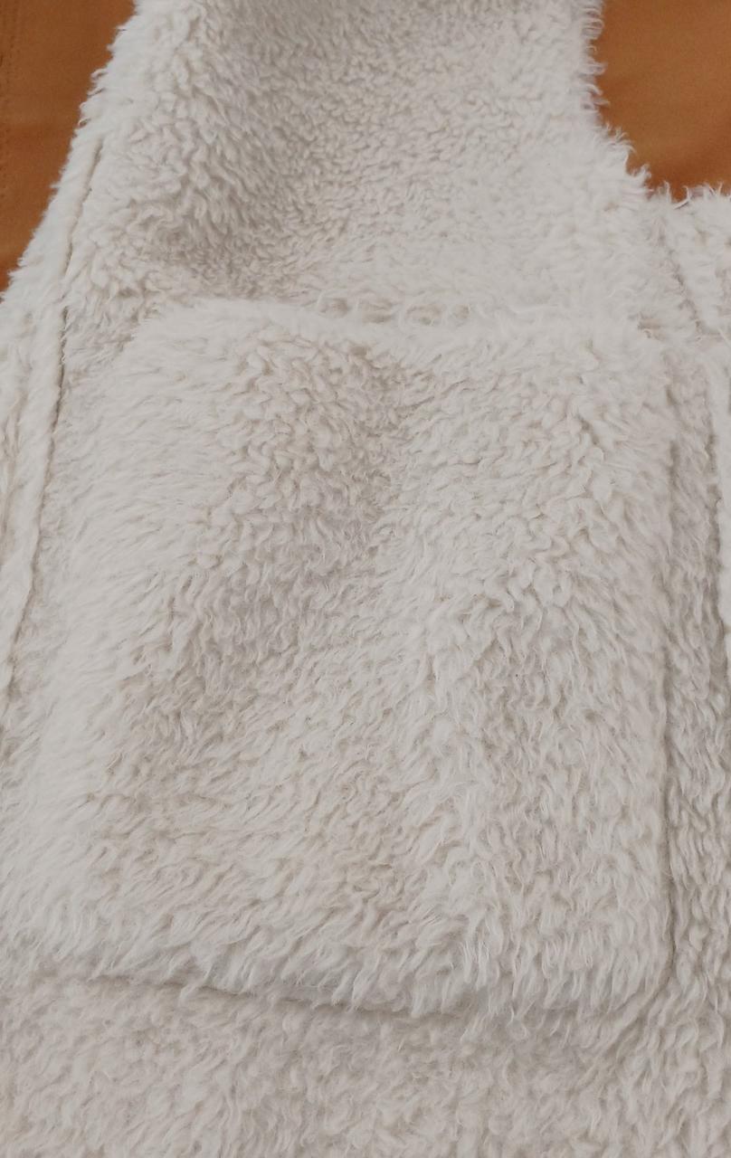 内側も両サイドにポケットあり