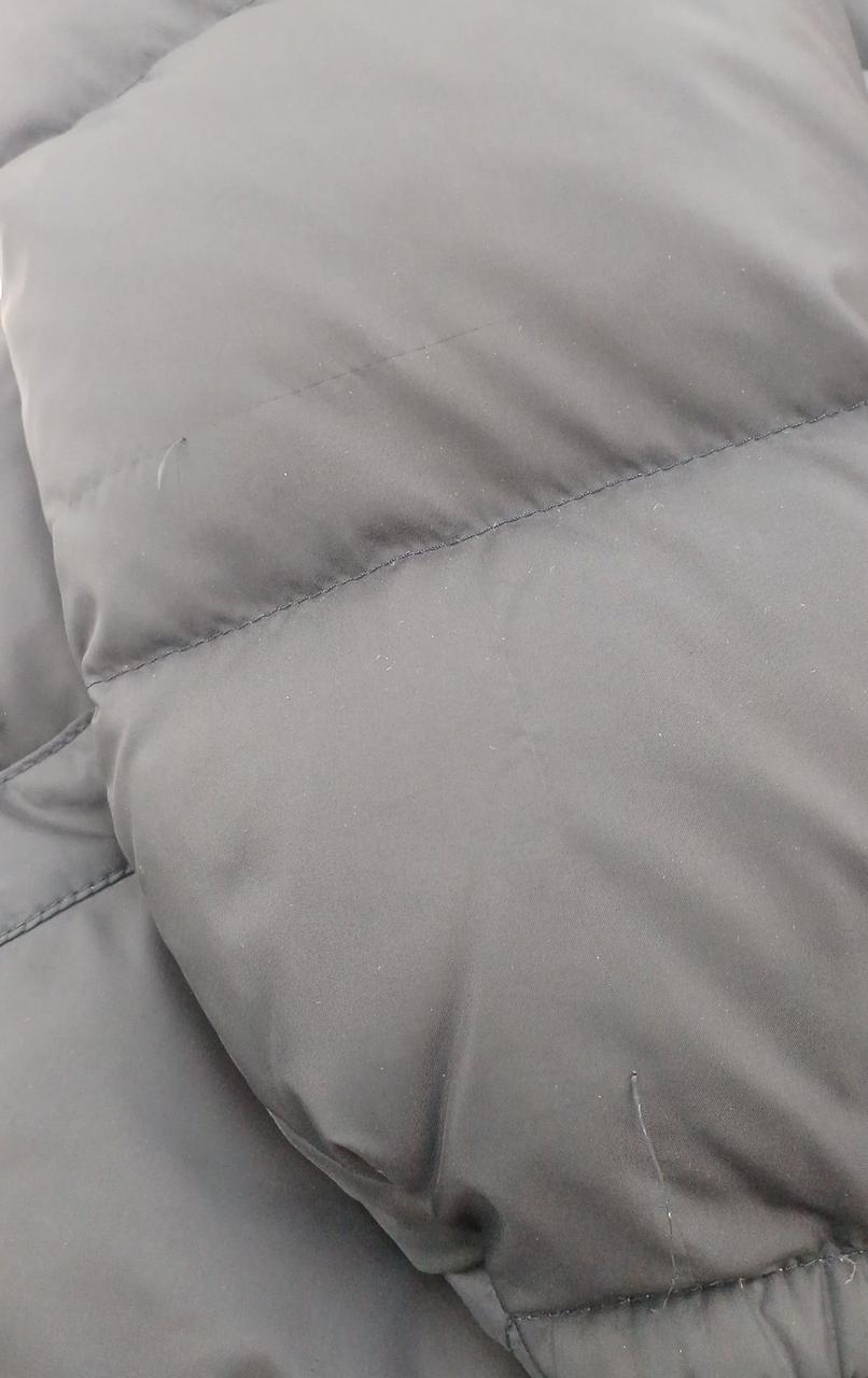 右袖後ろ側、ほつれ