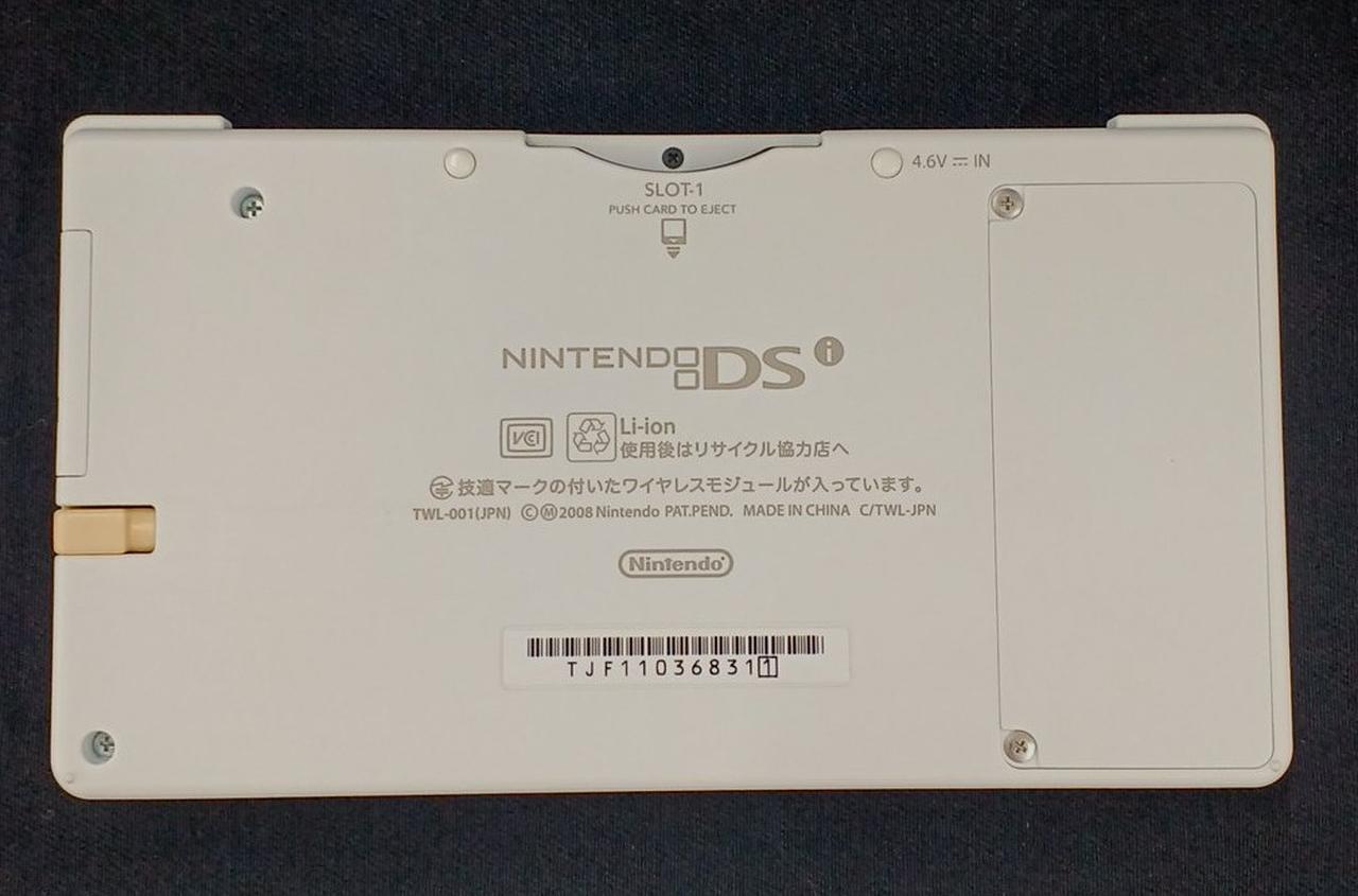 タッチペン変色してます。