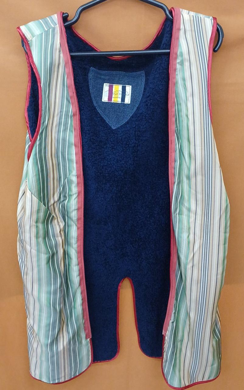 ファスナーで取り外せるライナー付き