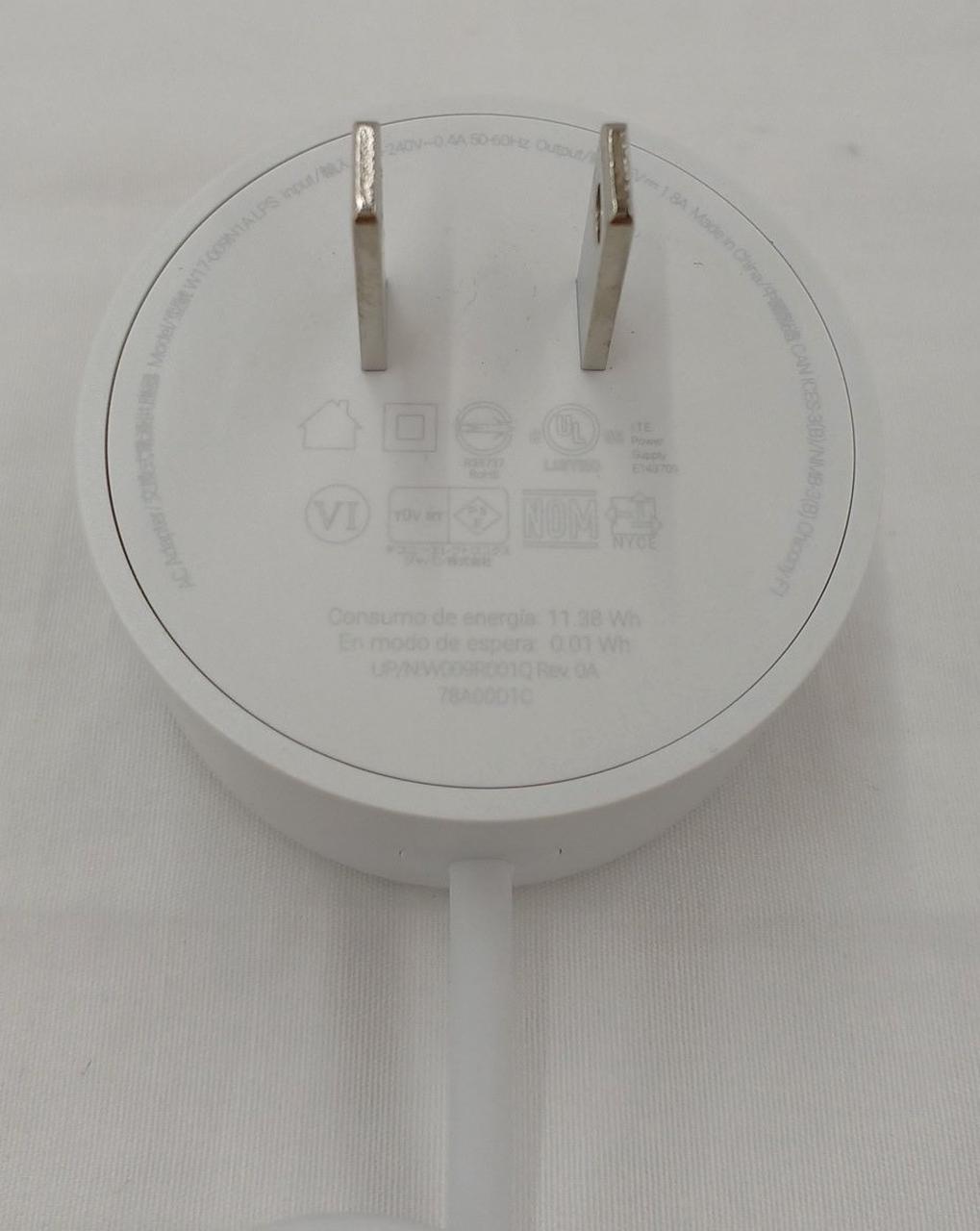 ACアダプターの付属品です。