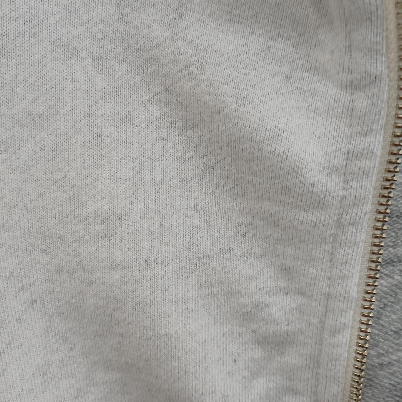 生地にグレーの点々