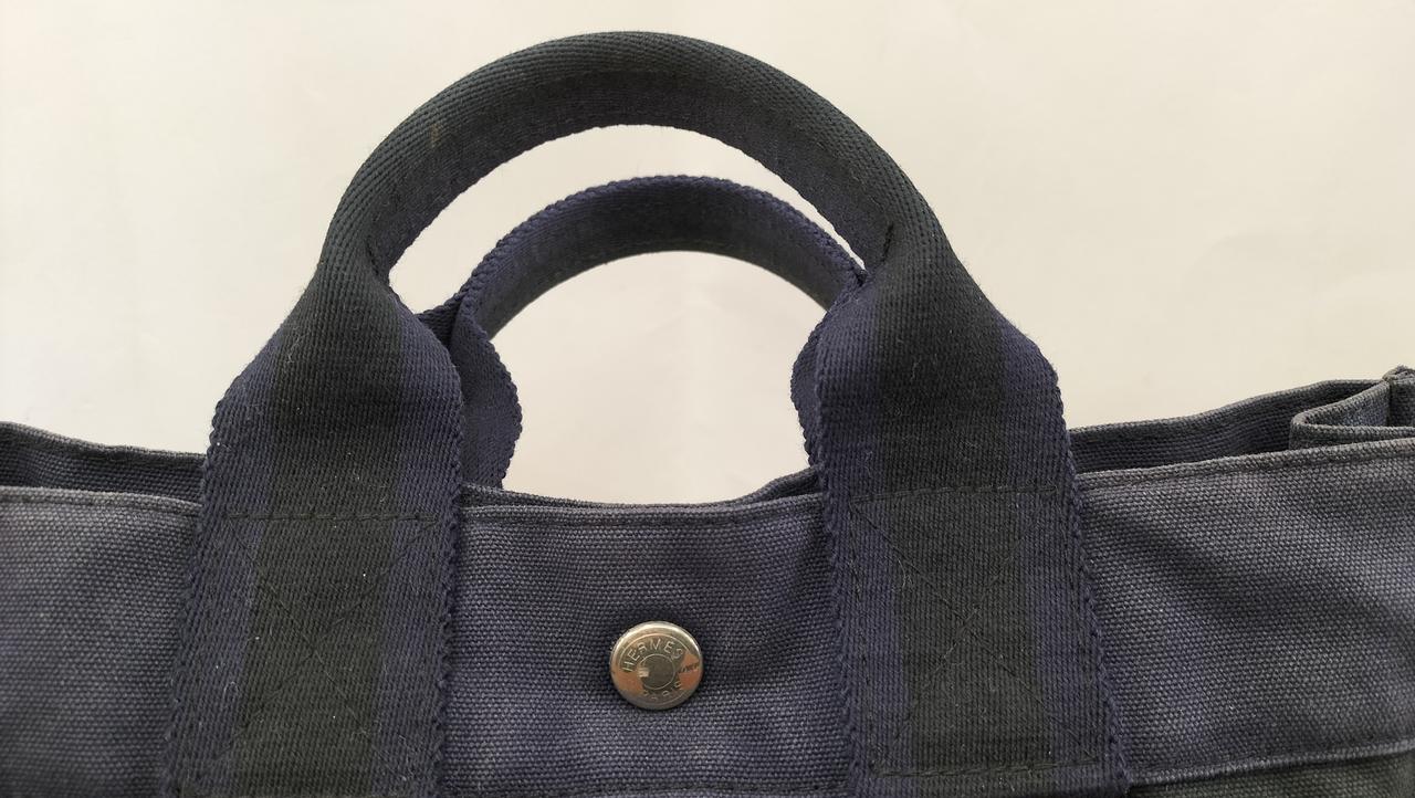 ハンドル部分汚れあり