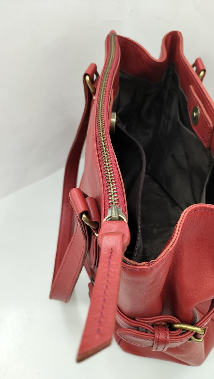 後ろファスナーポケット