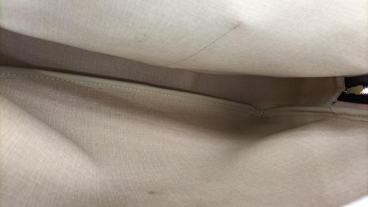 中古後側ファスナーポケット内部