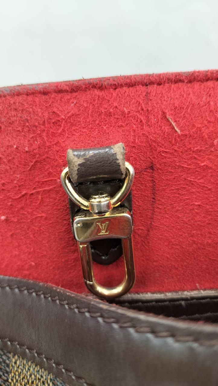 フックレザーの擦れ 金具剥げ