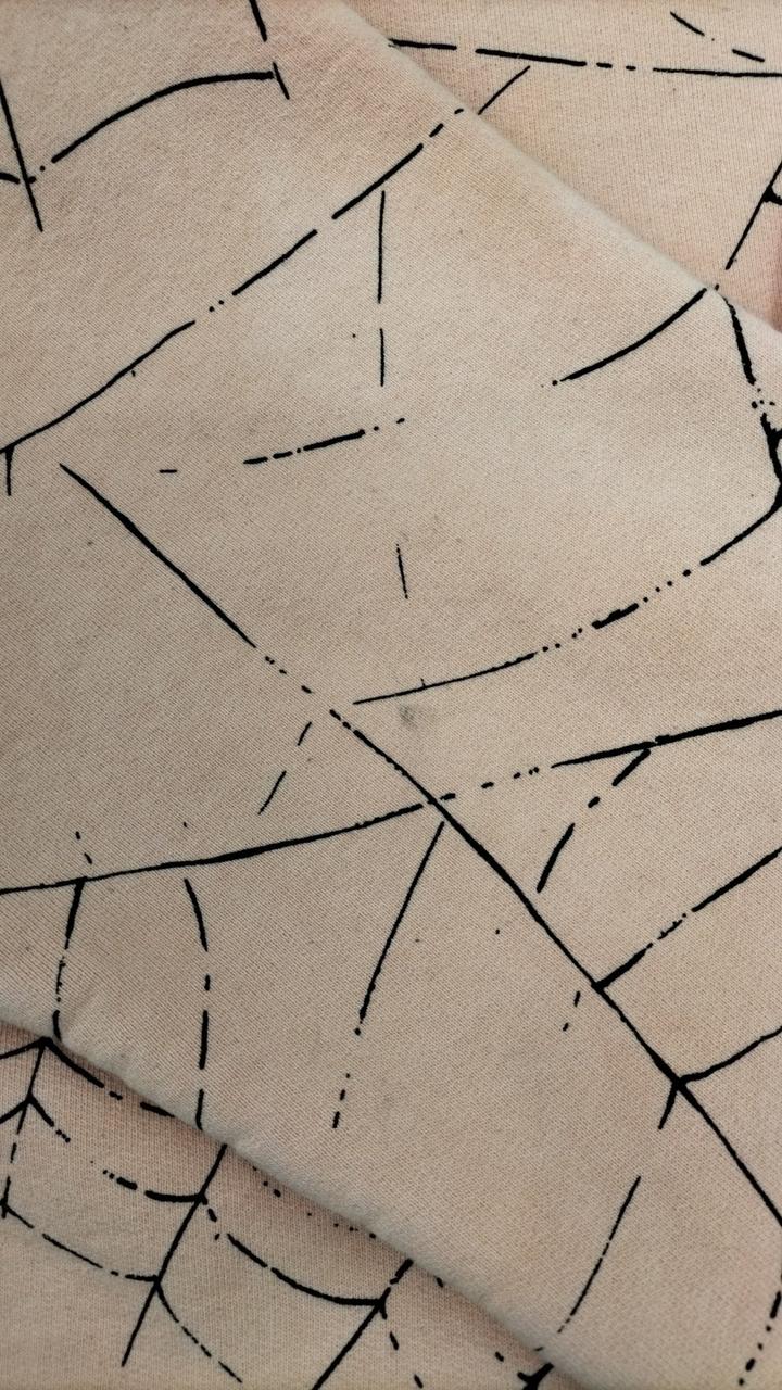 前面中央部分に汚れあり