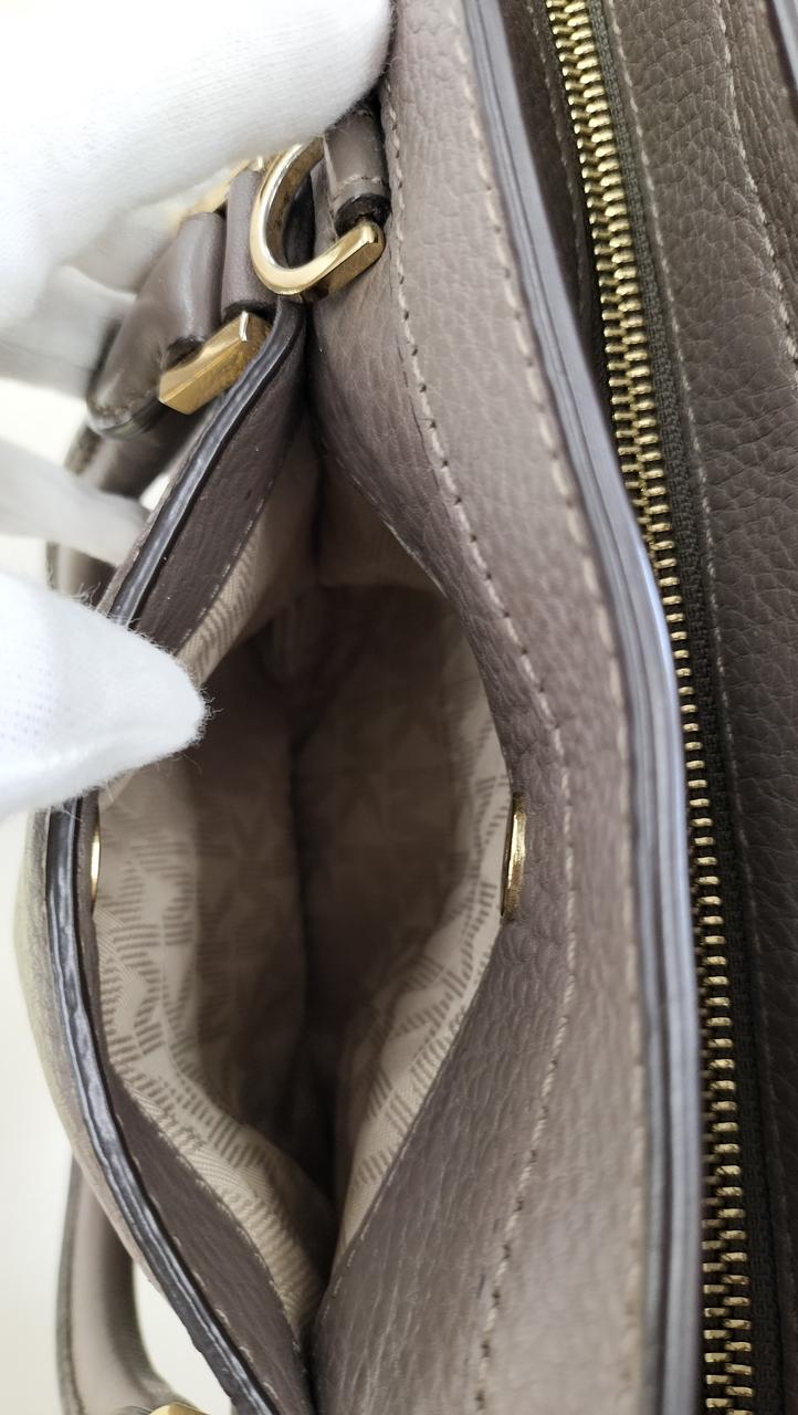 後ろオープンポケット×1