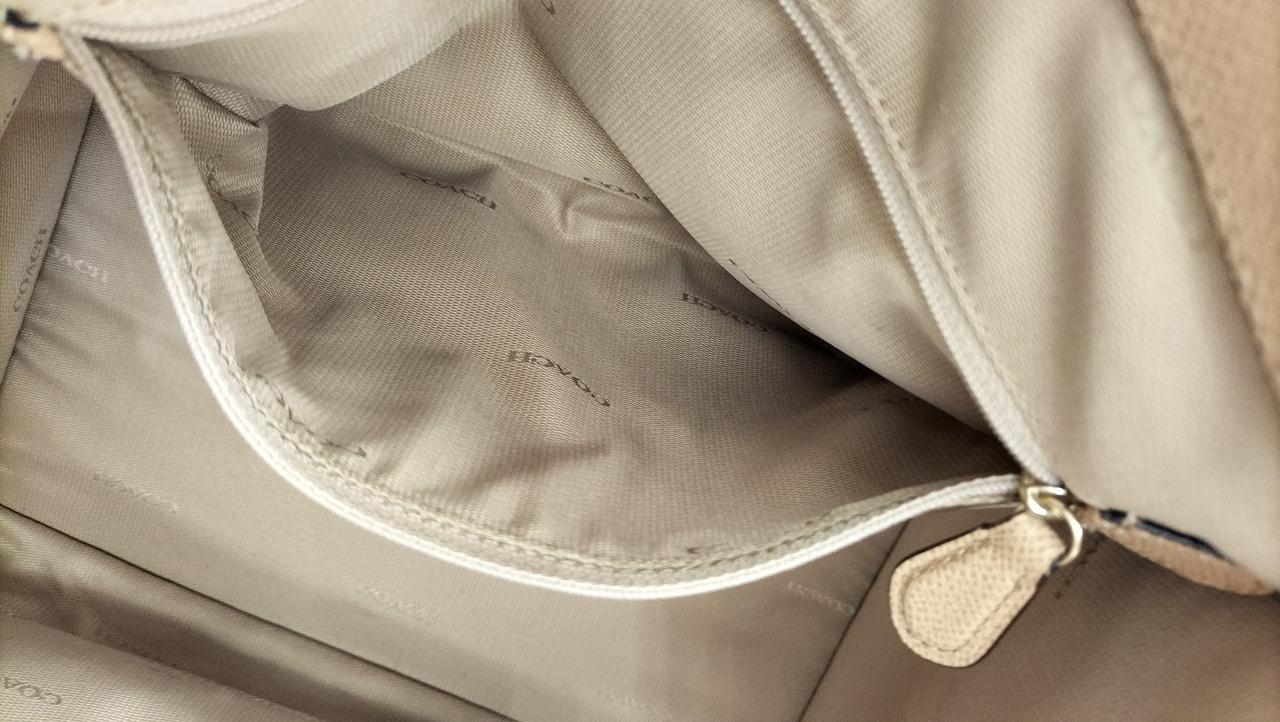 内部 全体的ポケット内部及び生地状態良い