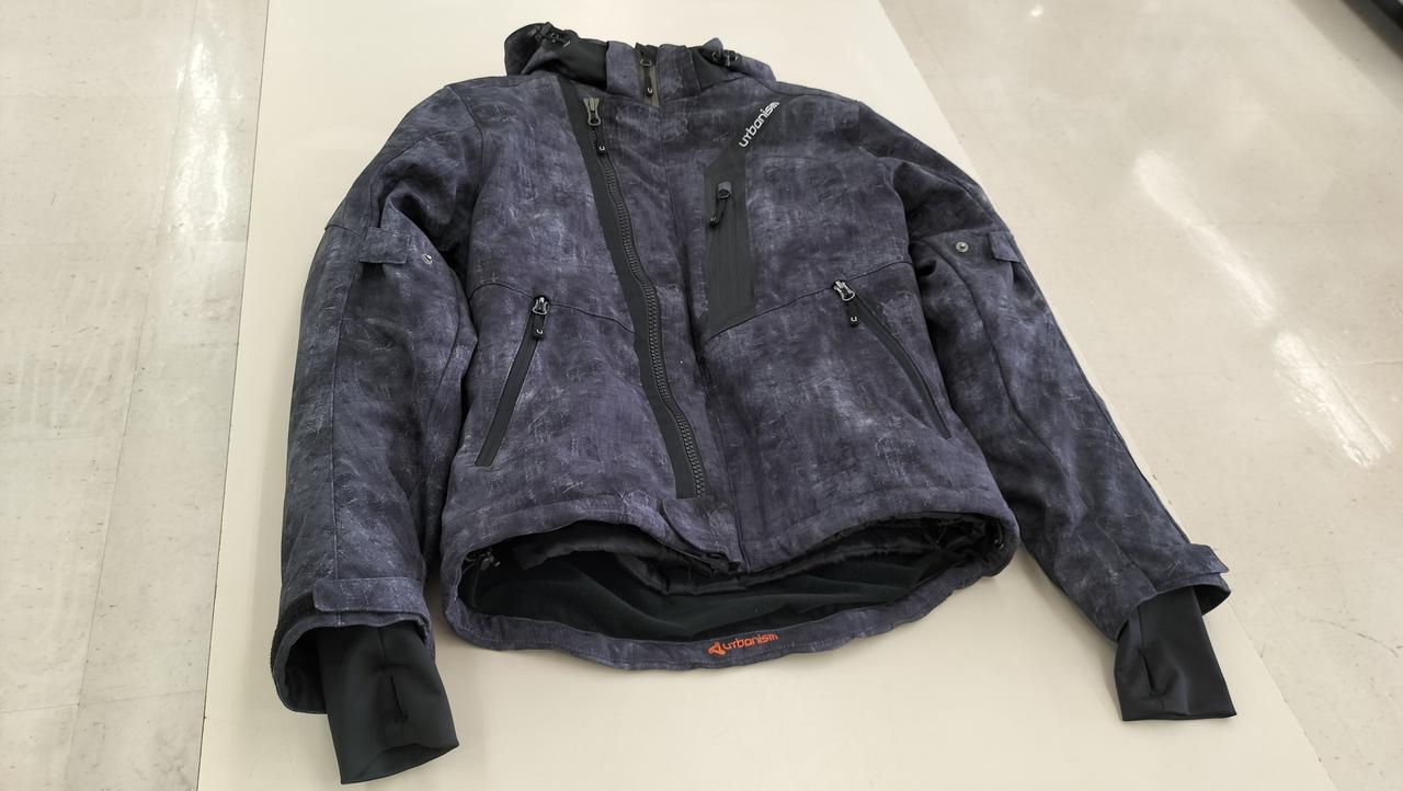 ファスナーポケット×3