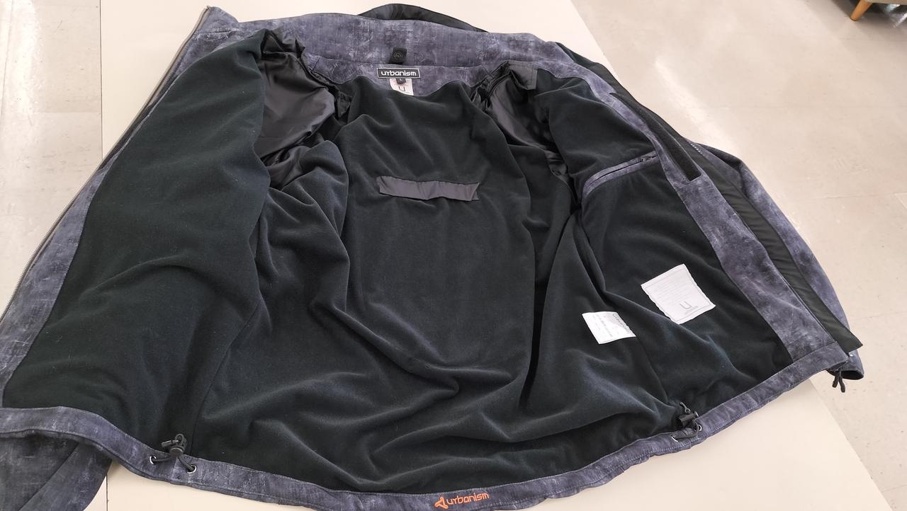 内側ファスナーポケット×1