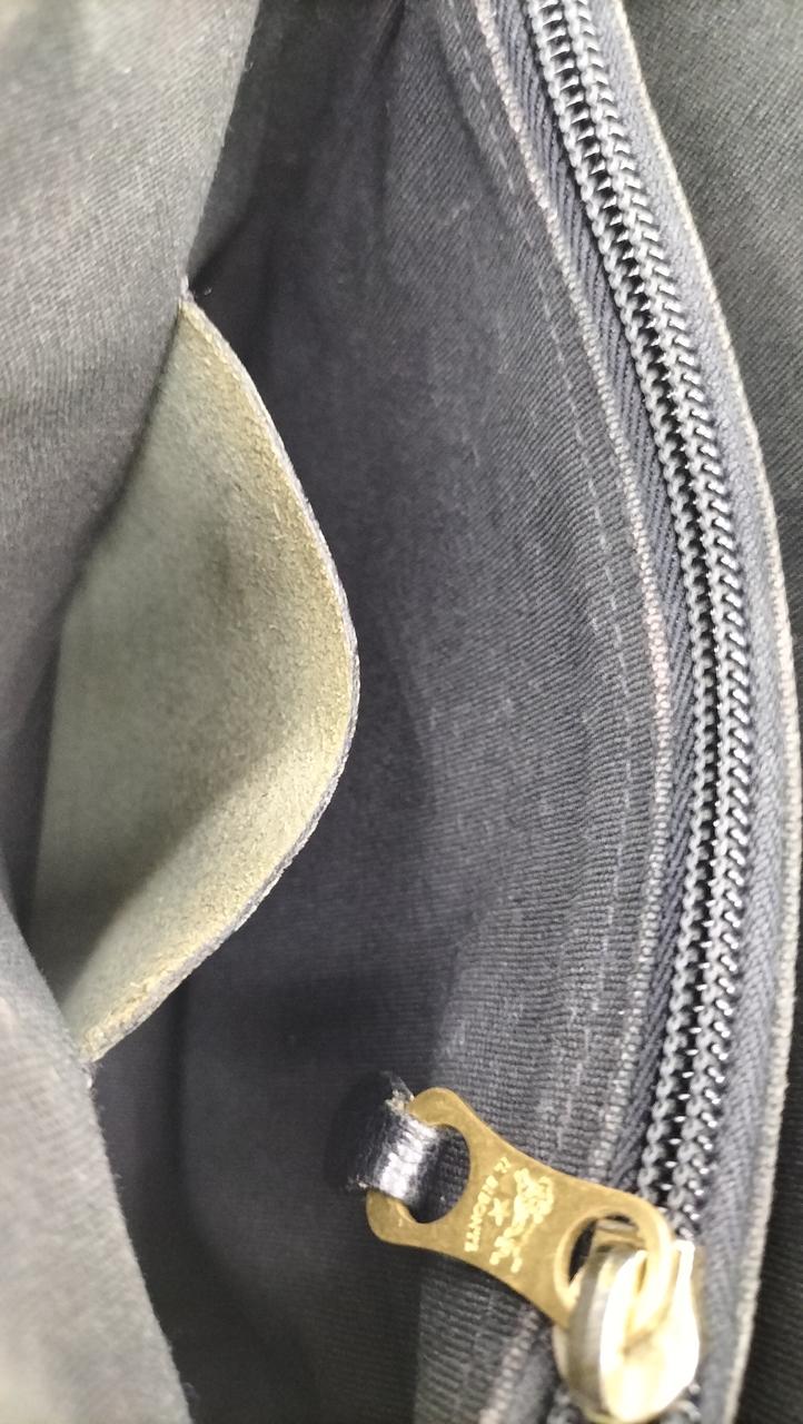 小さいオープンポケット内部